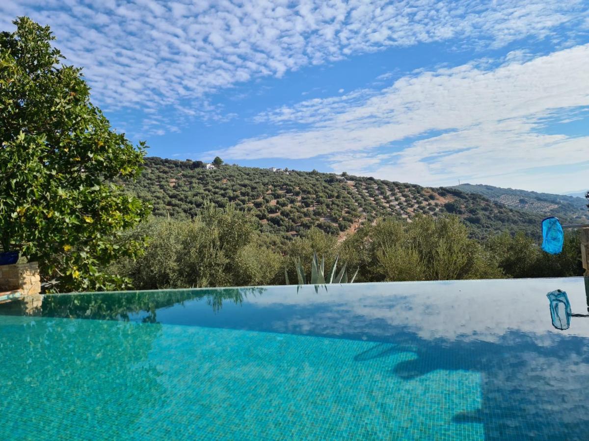 Bed and Breakfast Cortijo La Haza Iznájar Zewnętrze zdjęcie