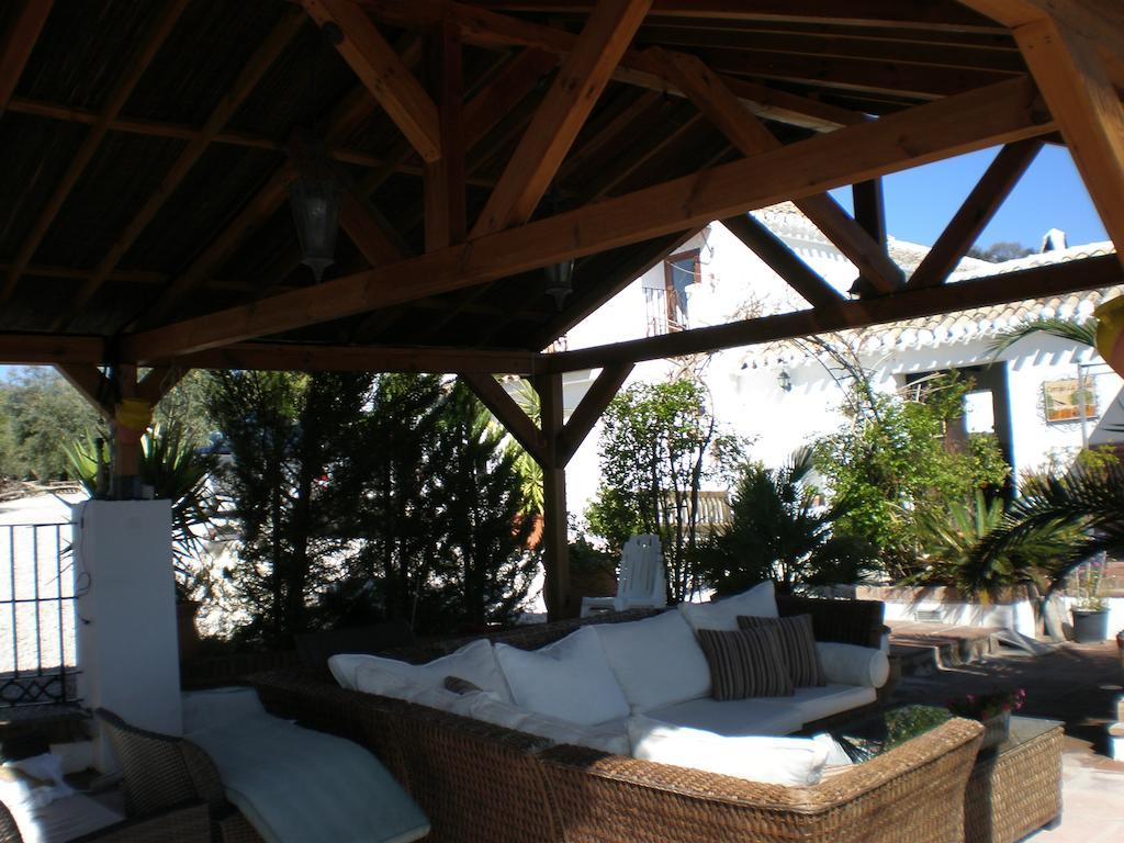 Bed and Breakfast Cortijo La Haza Iznájar Zewnętrze zdjęcie