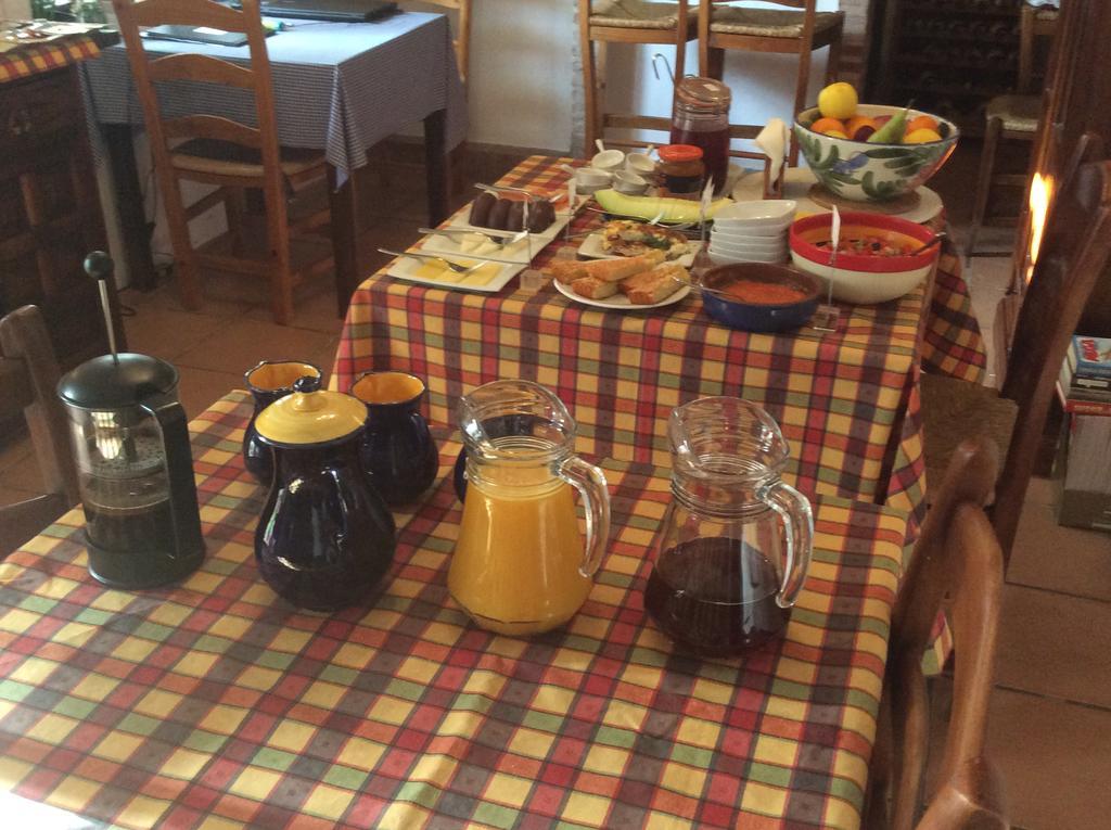 Bed and Breakfast Cortijo La Haza Iznájar Zewnętrze zdjęcie