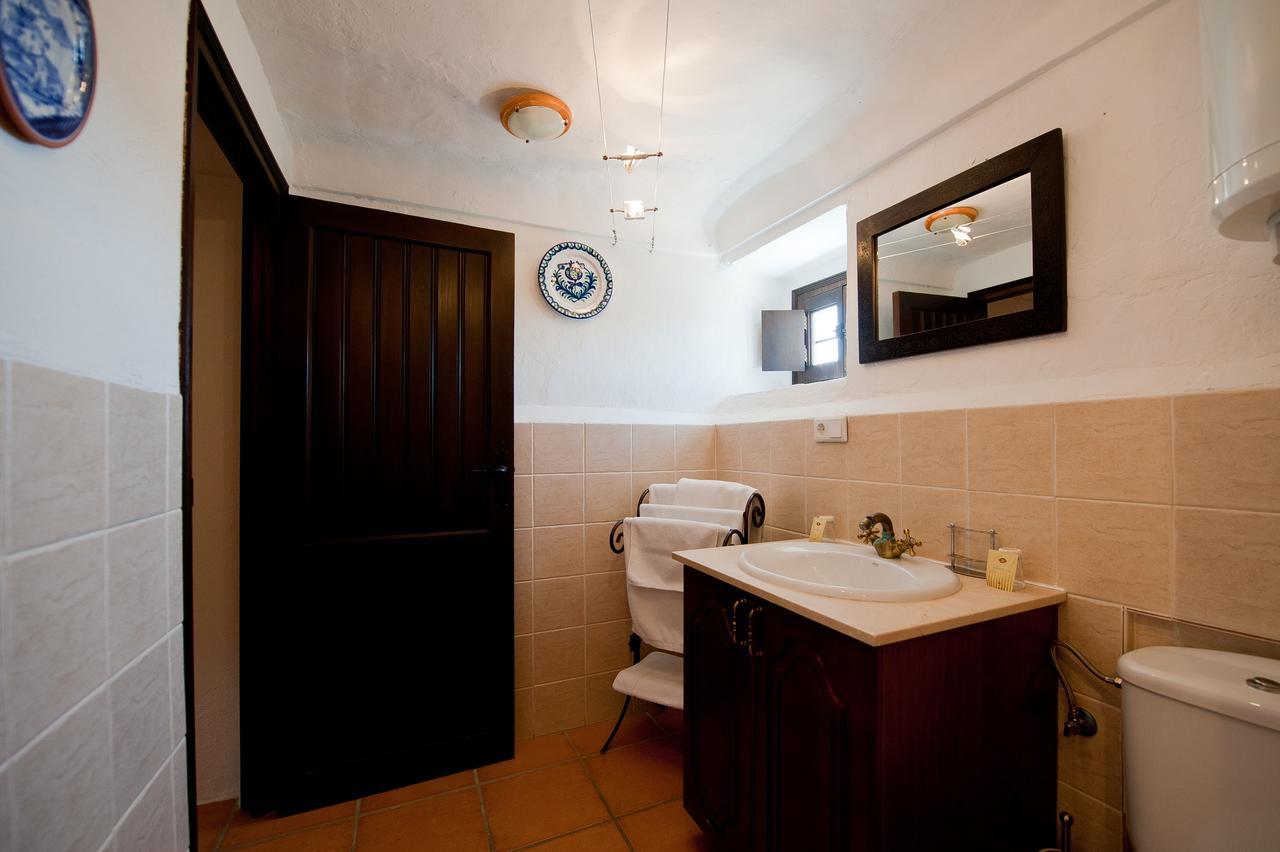 Bed and Breakfast Cortijo La Haza Iznájar Zewnętrze zdjęcie