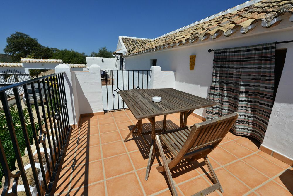 Bed and Breakfast Cortijo La Haza Iznájar Zewnętrze zdjęcie